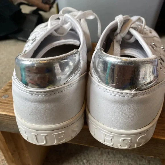 GUESS Y2K Women's 9.5M Loven Quilted Lace-Up Sneakers Shoes Flat White Silver - Picture 7 of 10